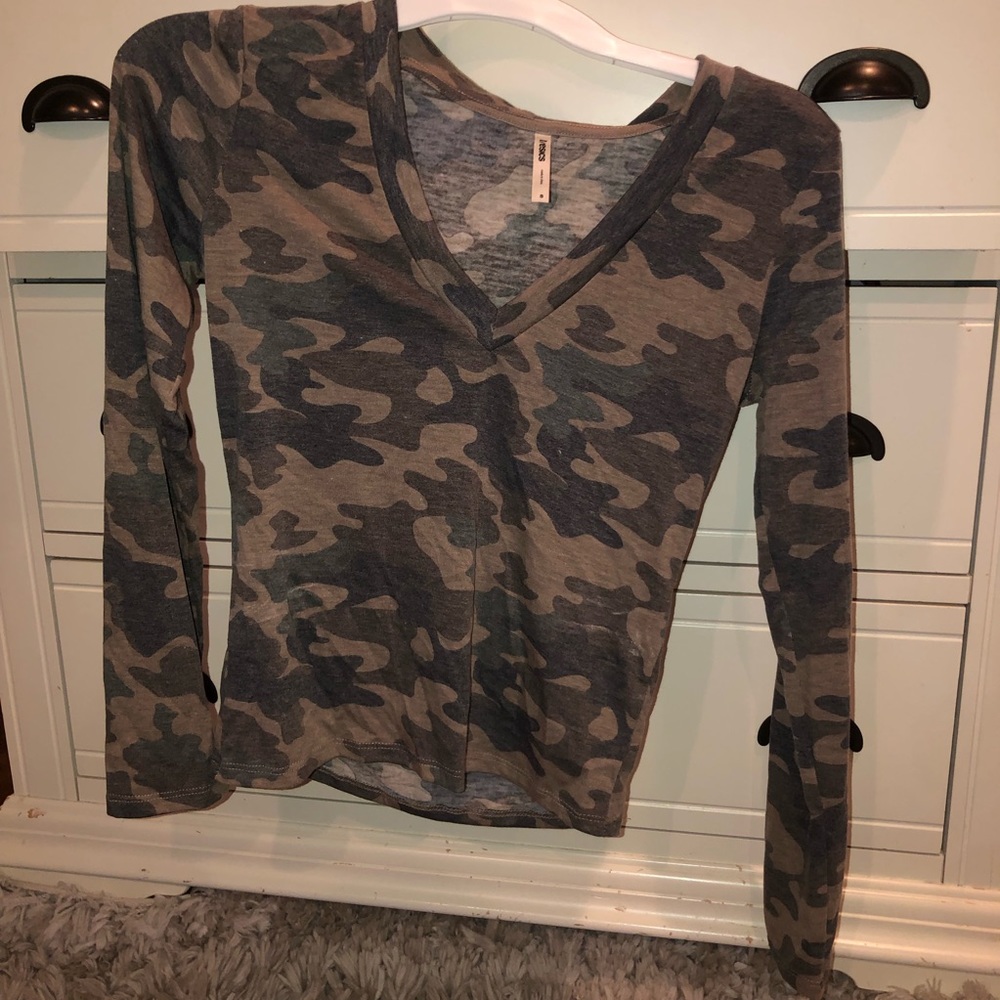 Camo V neck